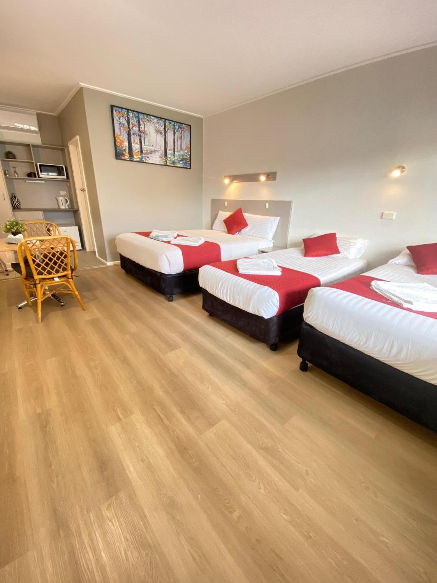 Cobb Inlander Motel Hay Esterno foto