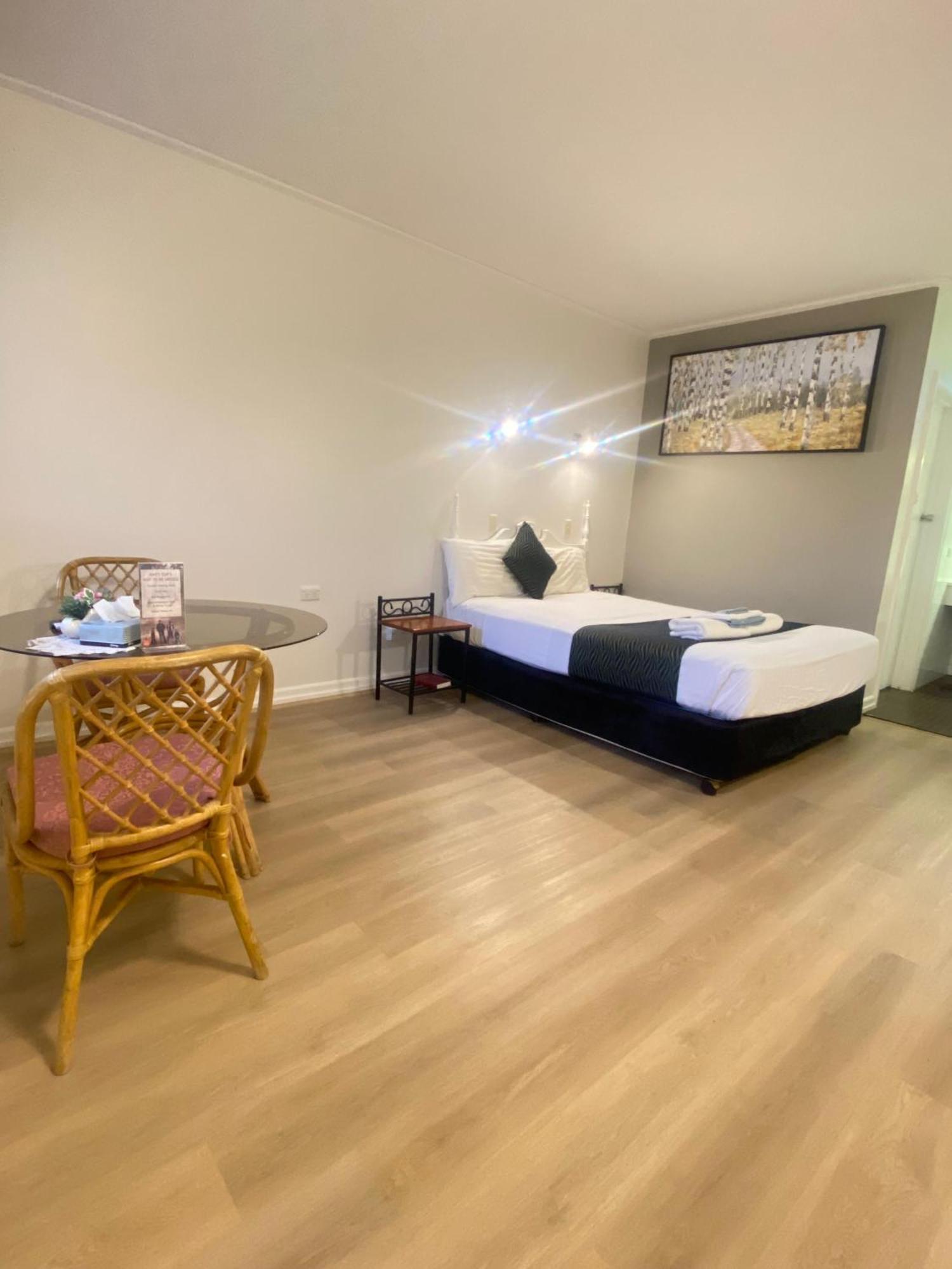 Cobb Inlander Motel Hay Esterno foto